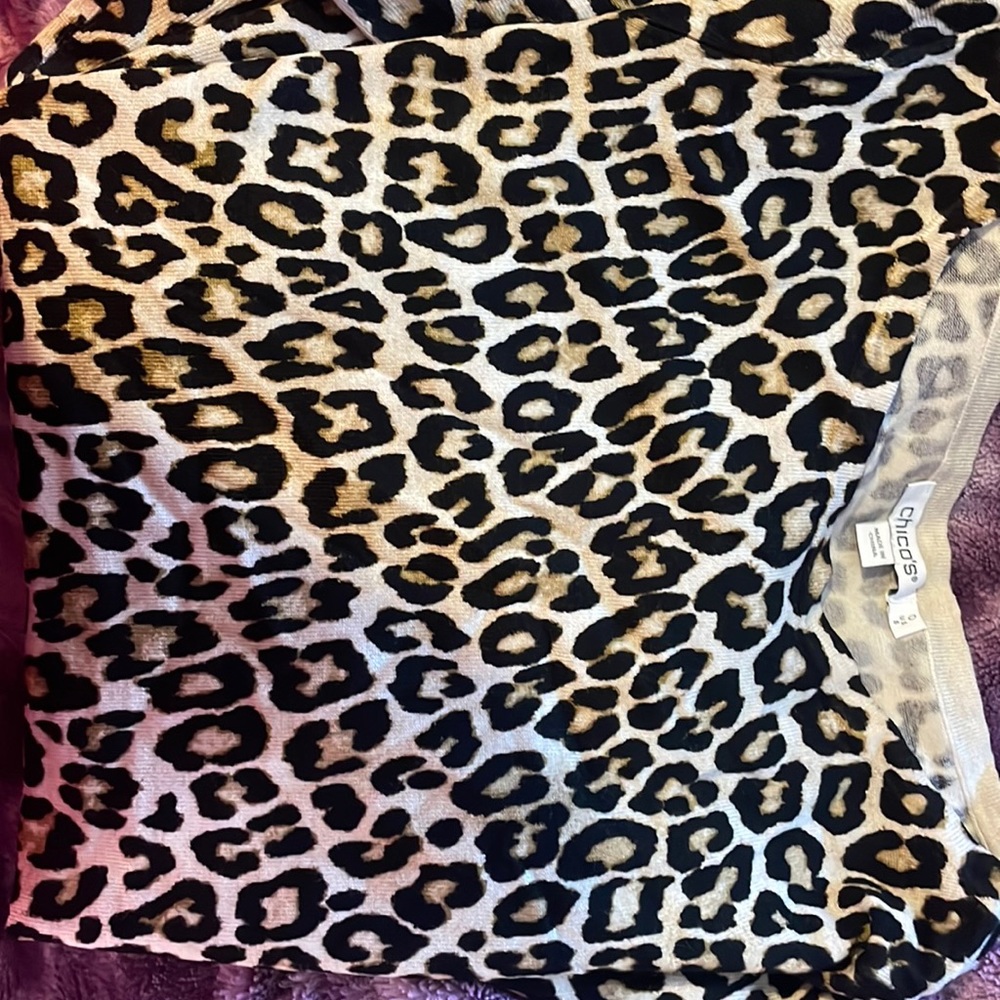 Sweater like new wore once